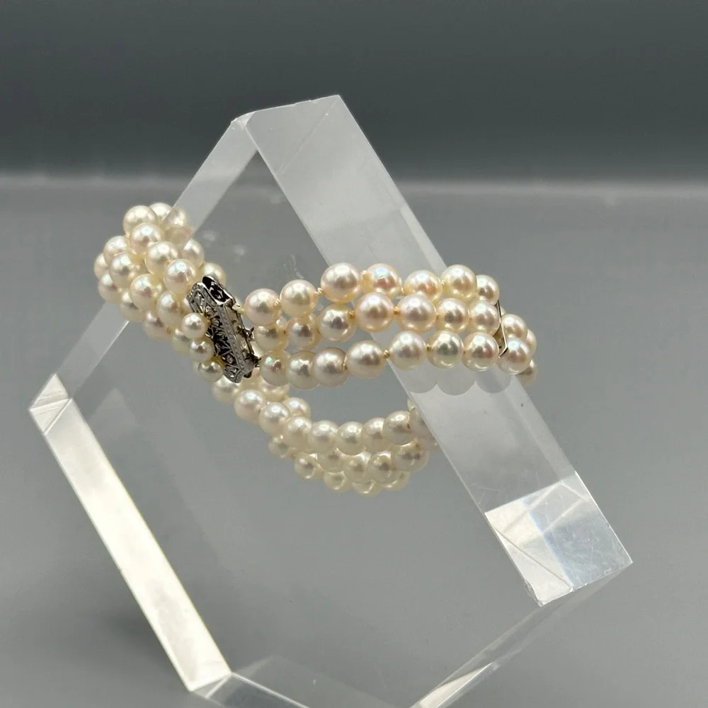18KT Genuine Pearl Bracelet - Picture 2 of 3